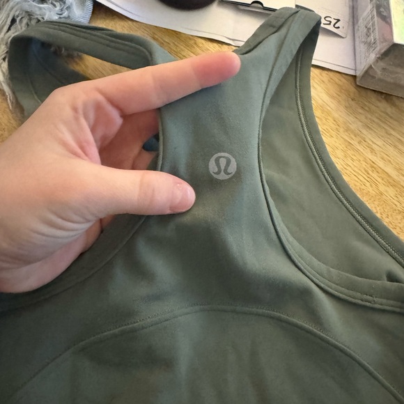 Lululemon Razorback Tank - Picture 3 of 3